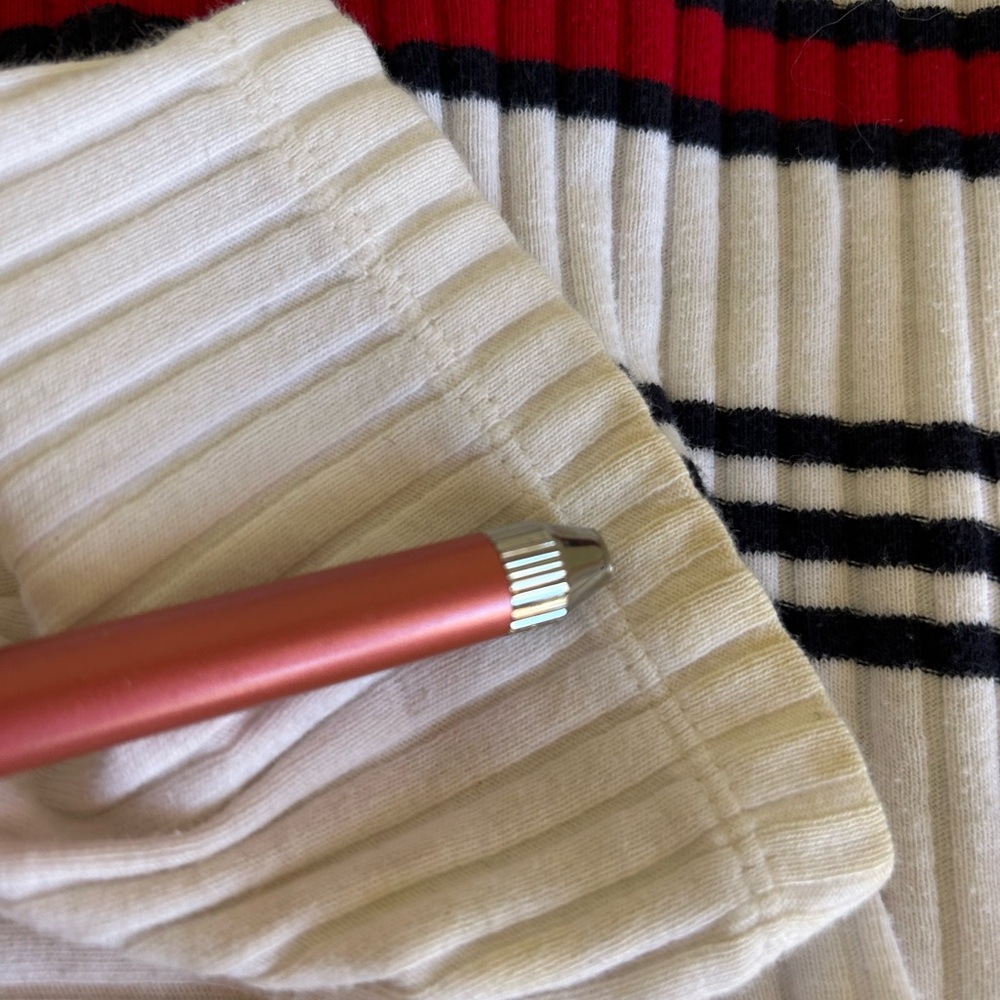 Tommy Hilfiger White Sweater with Red and Black Stripes 90’s Y2K - Picture 5 of 5